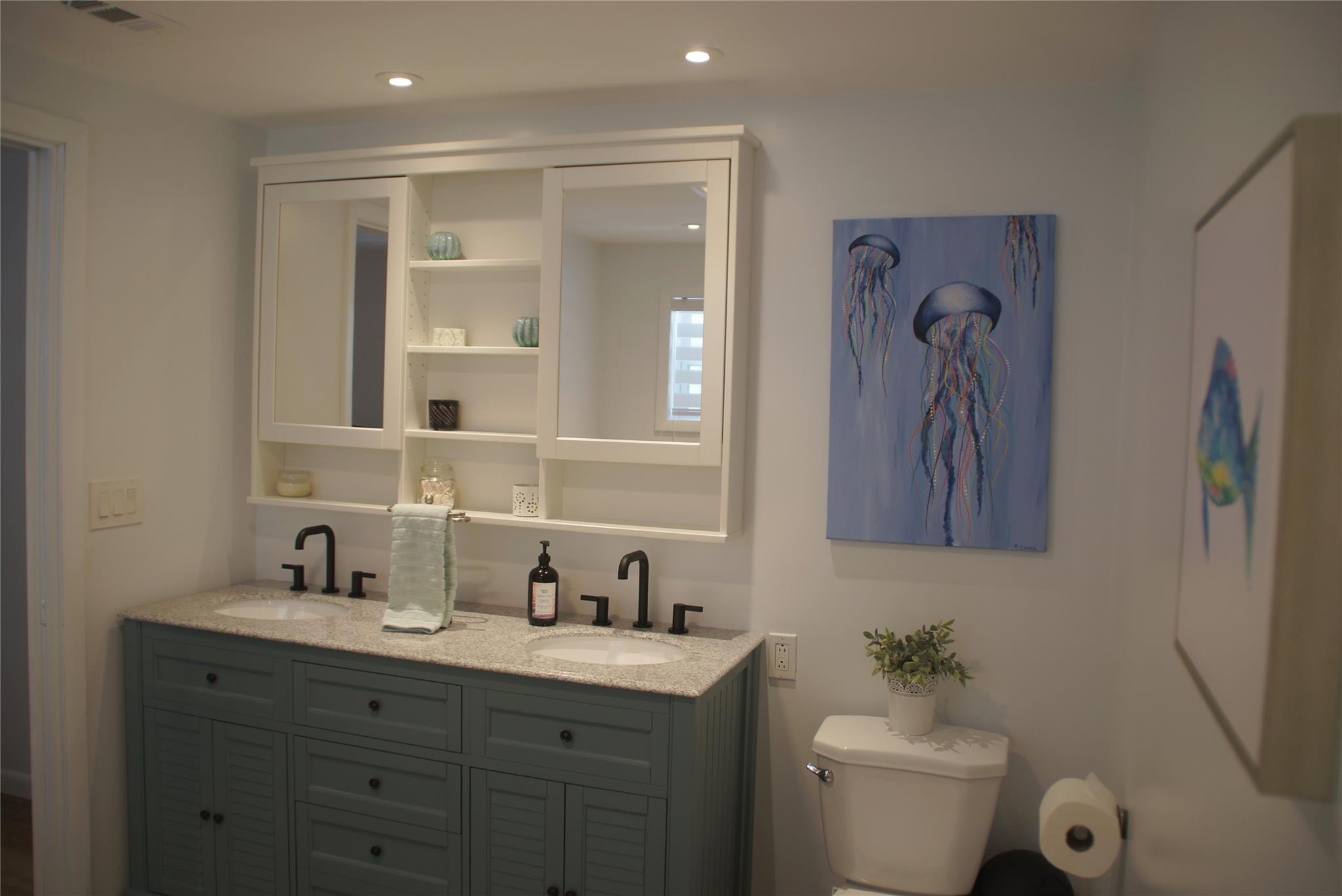 Ravenswood Estates & Mari - Residential