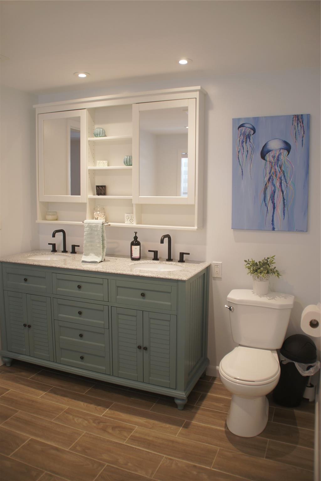 Ravenswood Estates & Mari - Residential