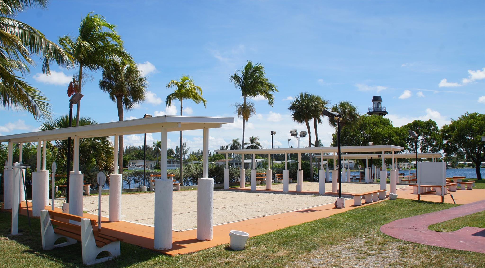 Ravenswood Estates & Mari - Residential