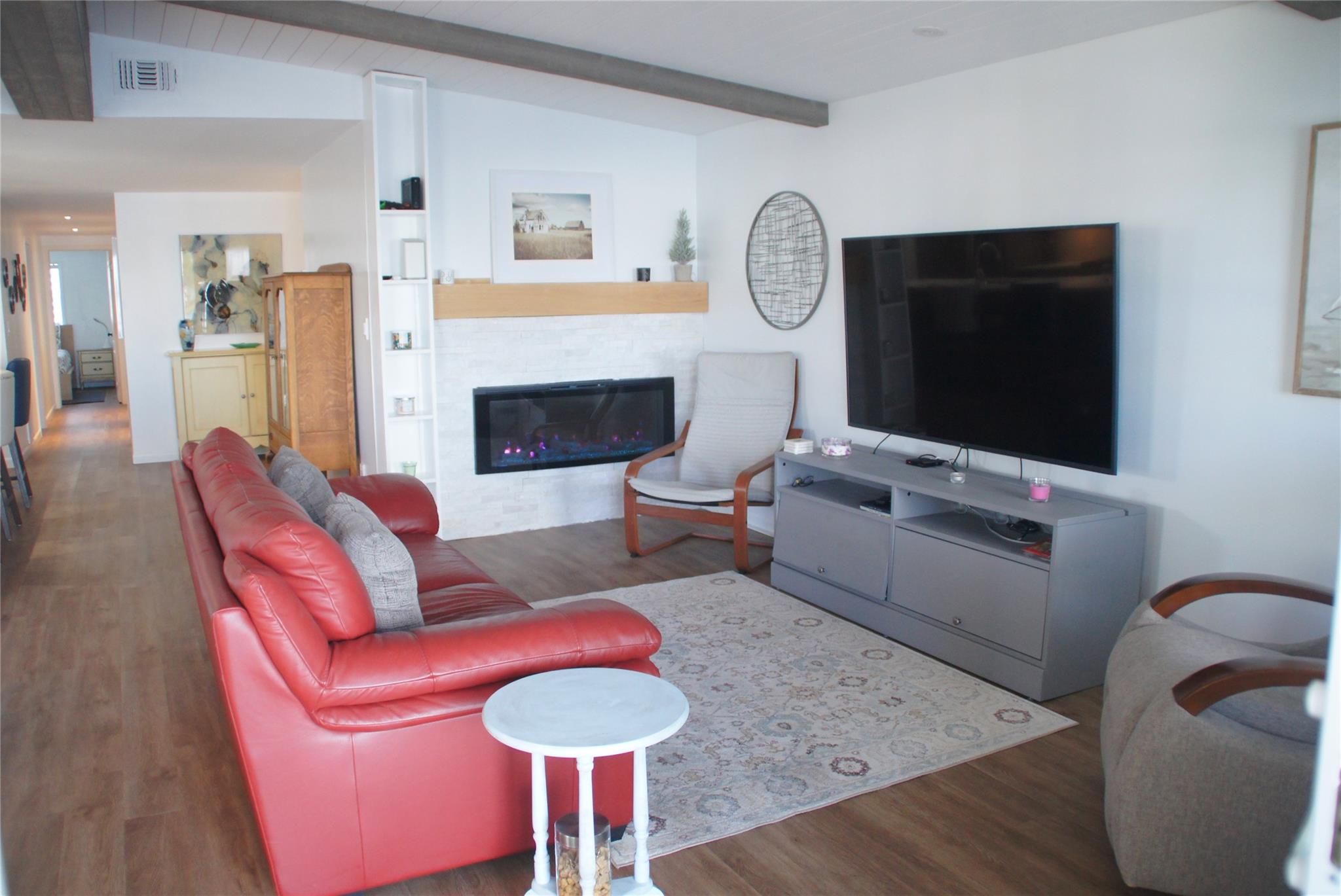 Ravenswood Estates & Mari - Residential