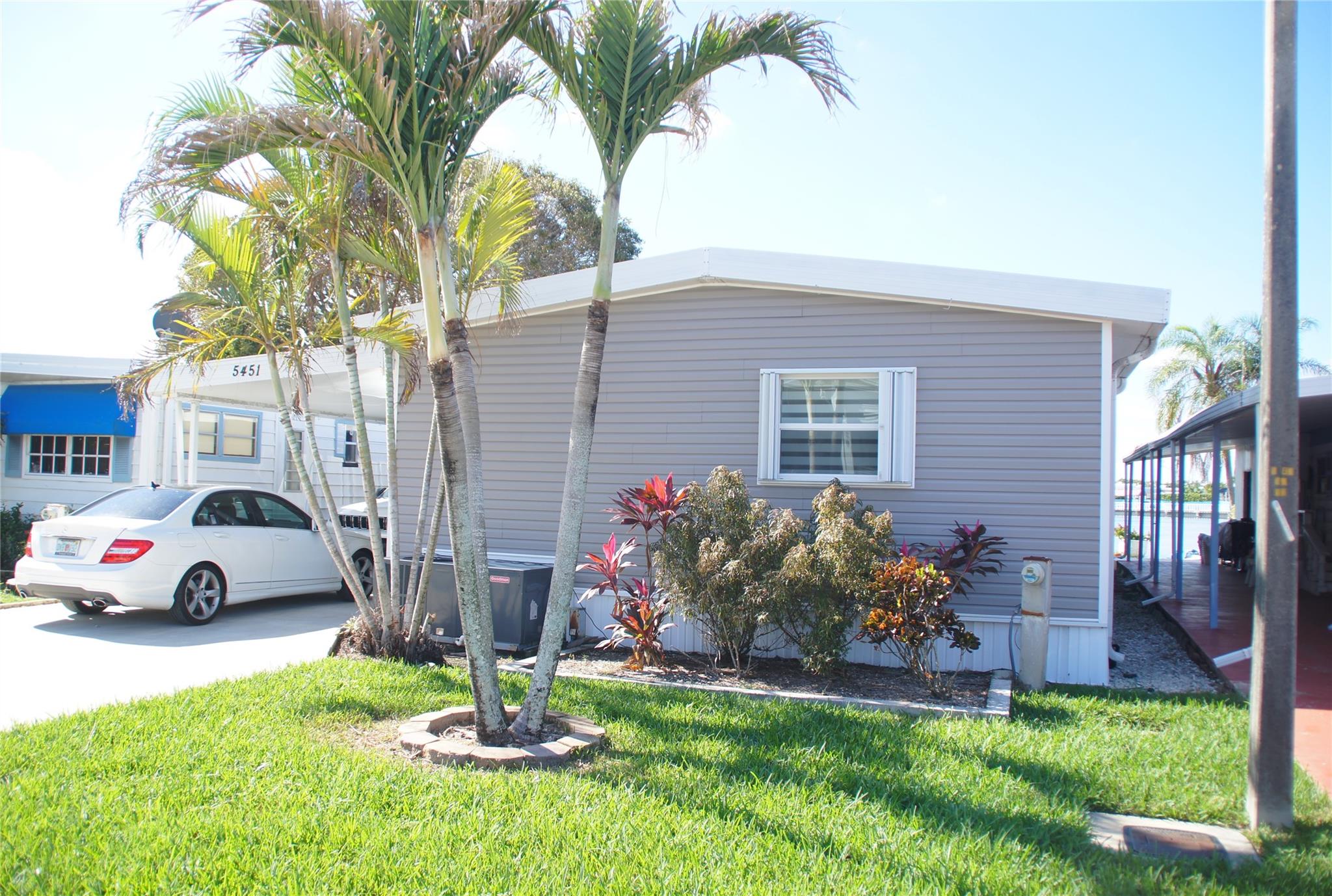 Ravenswood Estates & Mari - Residential