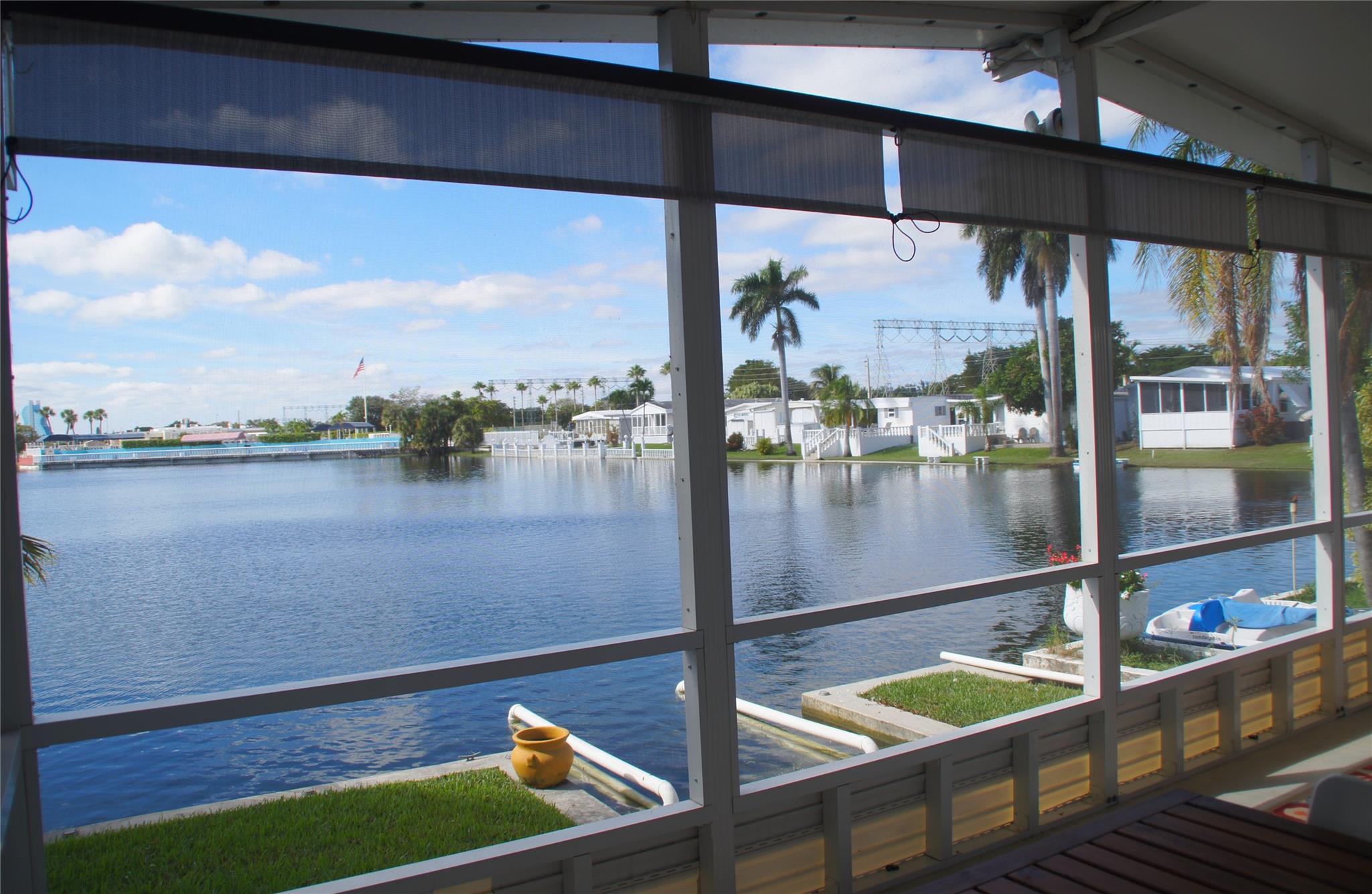 Ravenswood Estates & Mari - Residential