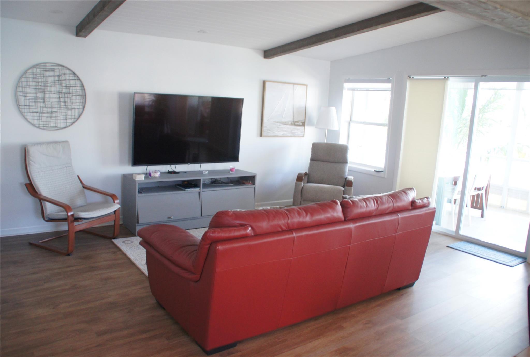 Ravenswood Estates & Mari - Residential