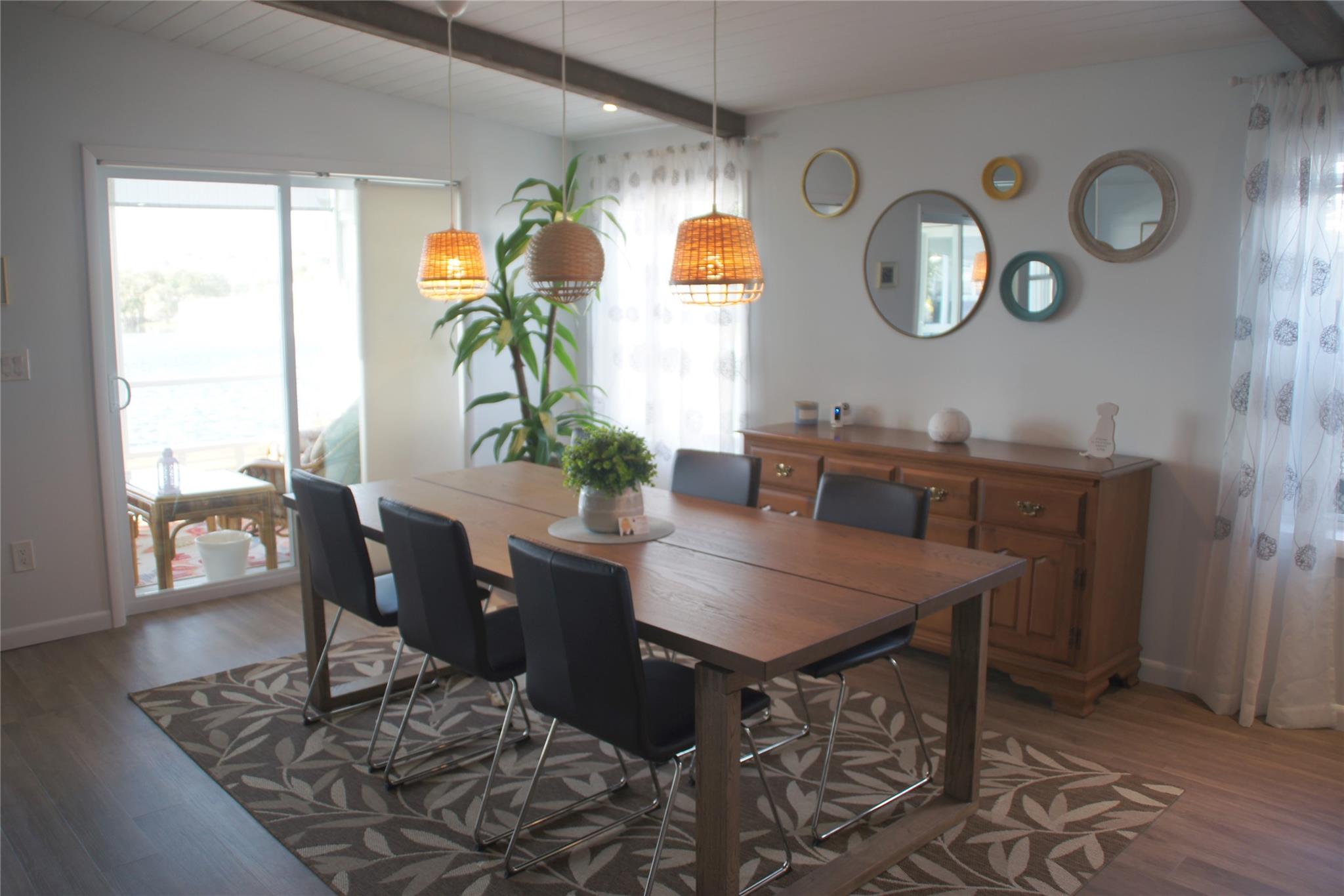 Ravenswood Estates & Mari - Residential