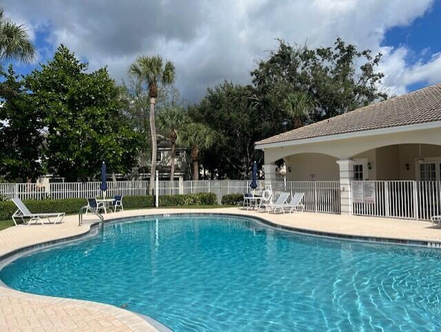 PALMBROOKE TOWNHOMES - Residential Lease