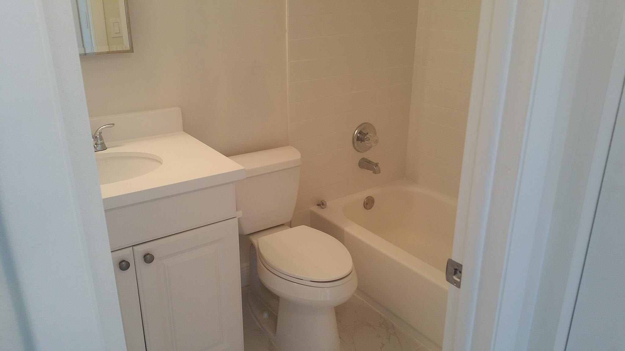 THE LITTLE CLUB CONDO - Residential Lease