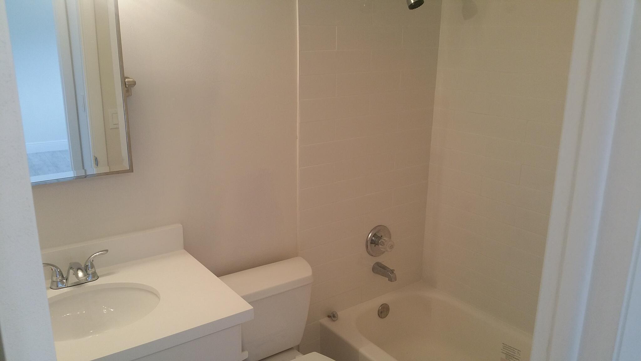 THE LITTLE CLUB CONDO - Residential Lease