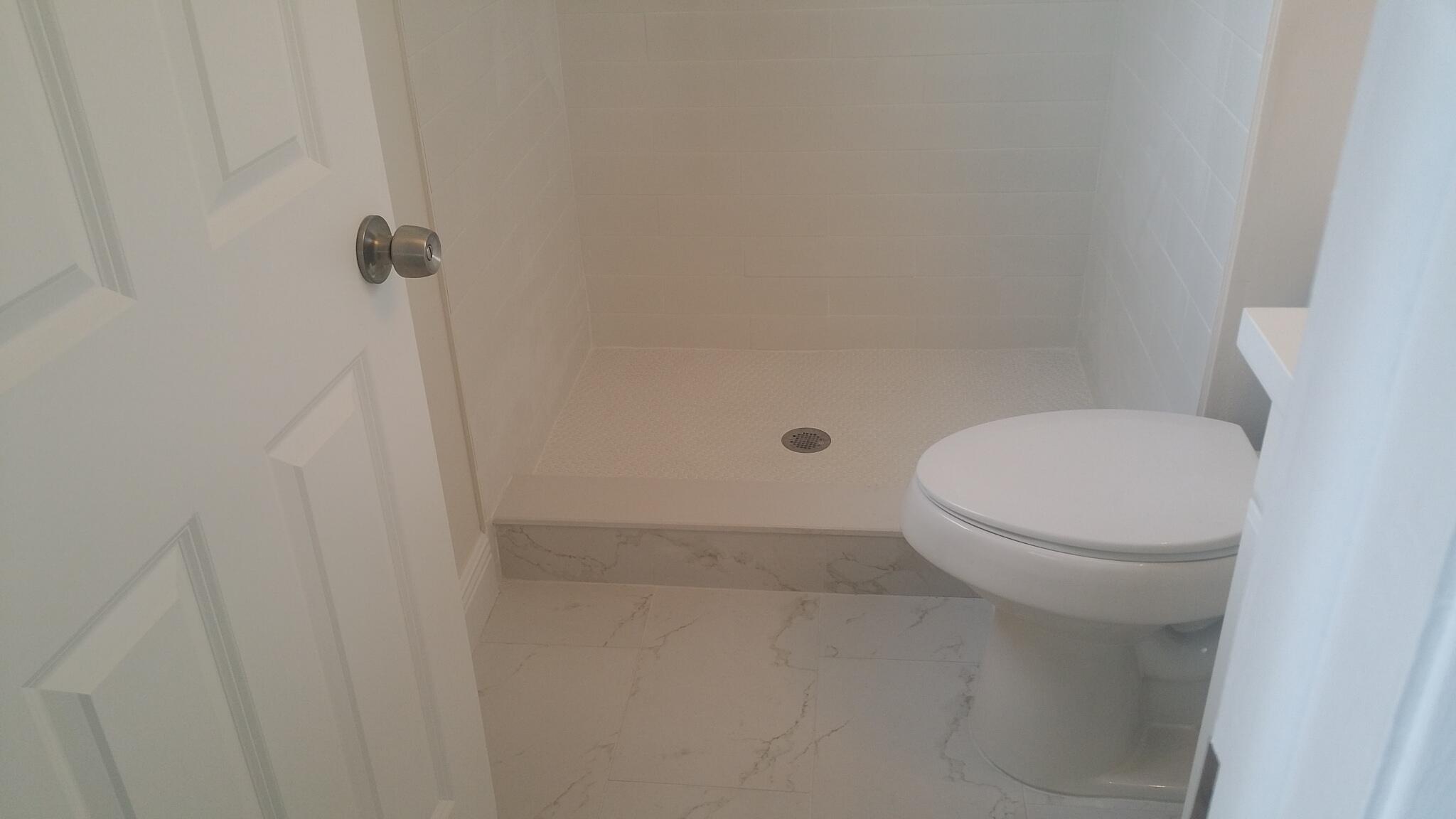 THE LITTLE CLUB CONDO - Residential Lease