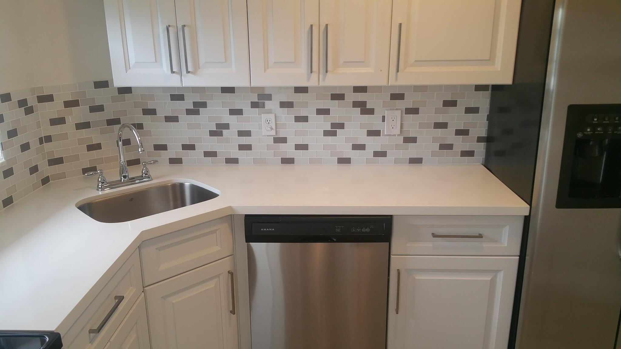 THE LITTLE CLUB CONDO - Residential Lease