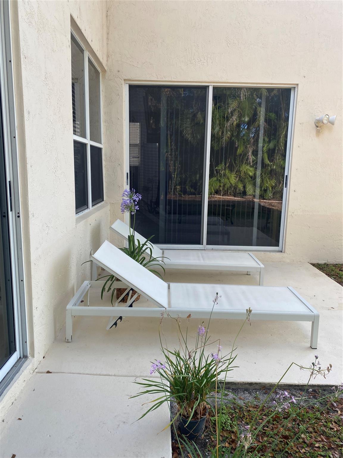 INDIGO LAKES - Residential