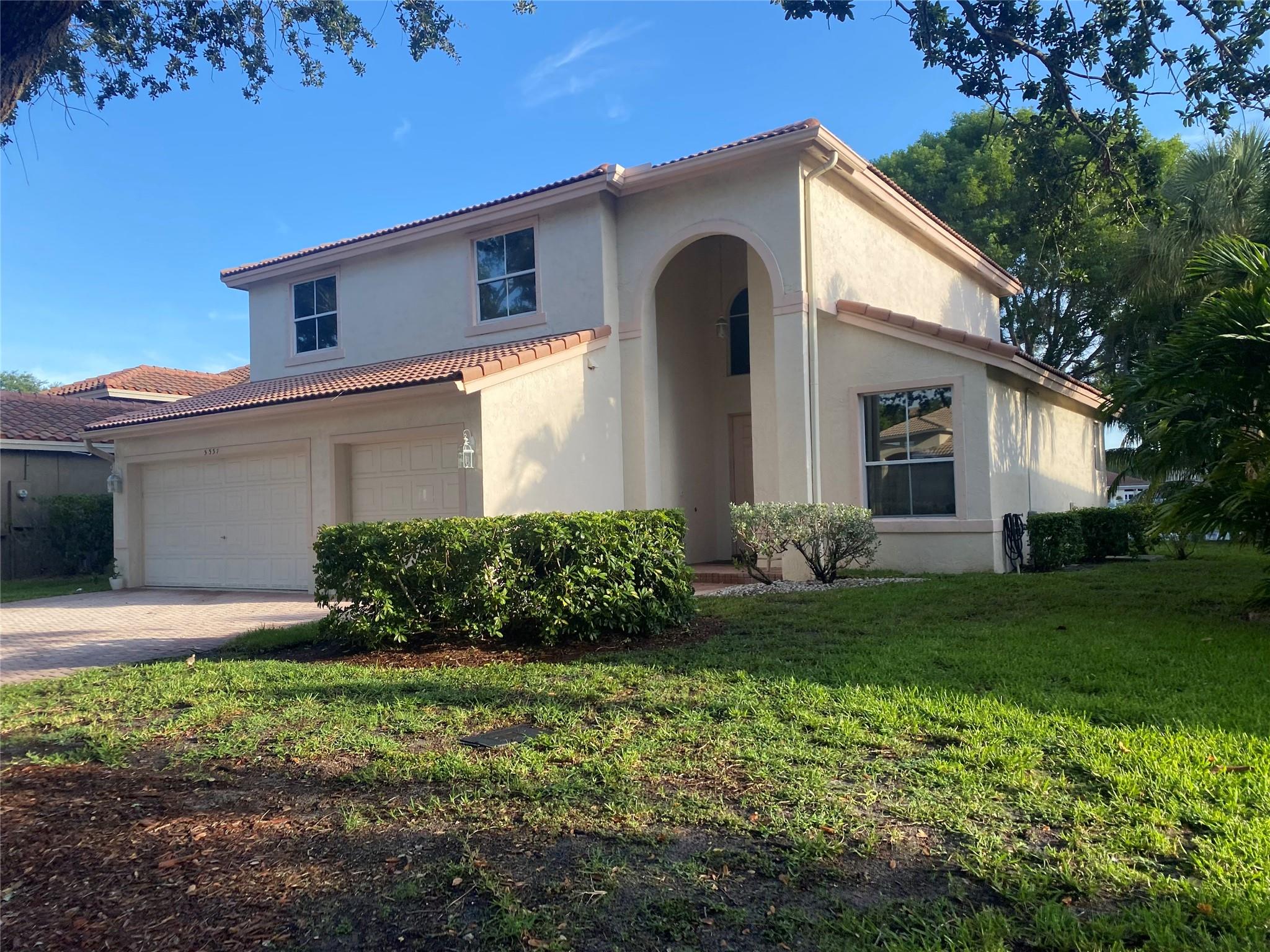 INDIGO LAKES - Residential