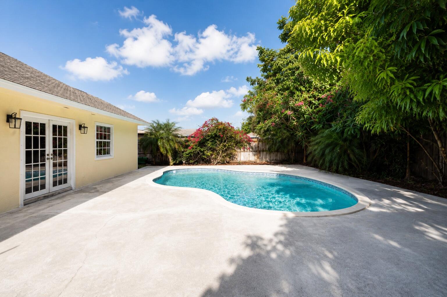 PALM BEACH FARMS CO 3 - Residential