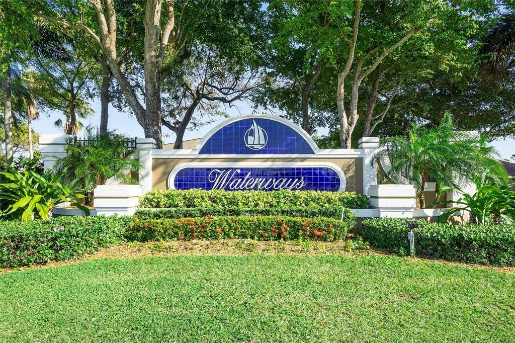 Beautiful Villa in The Waterways. Spacious Kitchen Featuring Granite Countertops, Breakfast Bar, Custom Backsplash, and Stainless Steel Appliances. Suite Features Walk-In Closet, Dual Sinks, Quartz Countertops, 3 bedrooms corner house, modern style, one car garage, gym, two swimming pools, club house.
cable internet,( included)