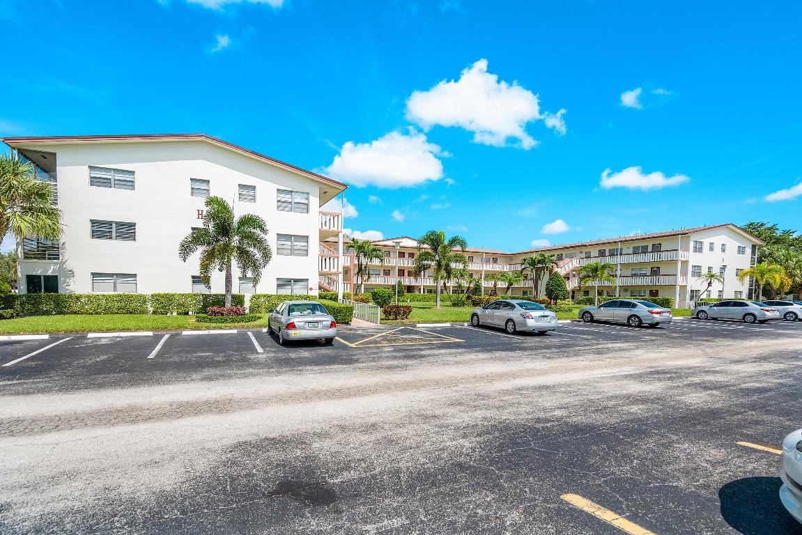 BRIGHTON AT CENTURY VILLAGE CONDO - Residential Lease