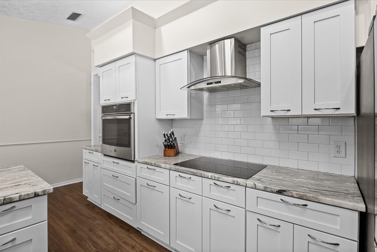 LOST TREE ESTATES - Residential