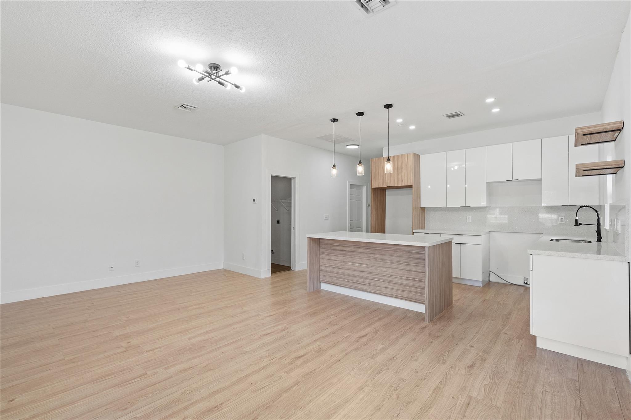 1016 14th St