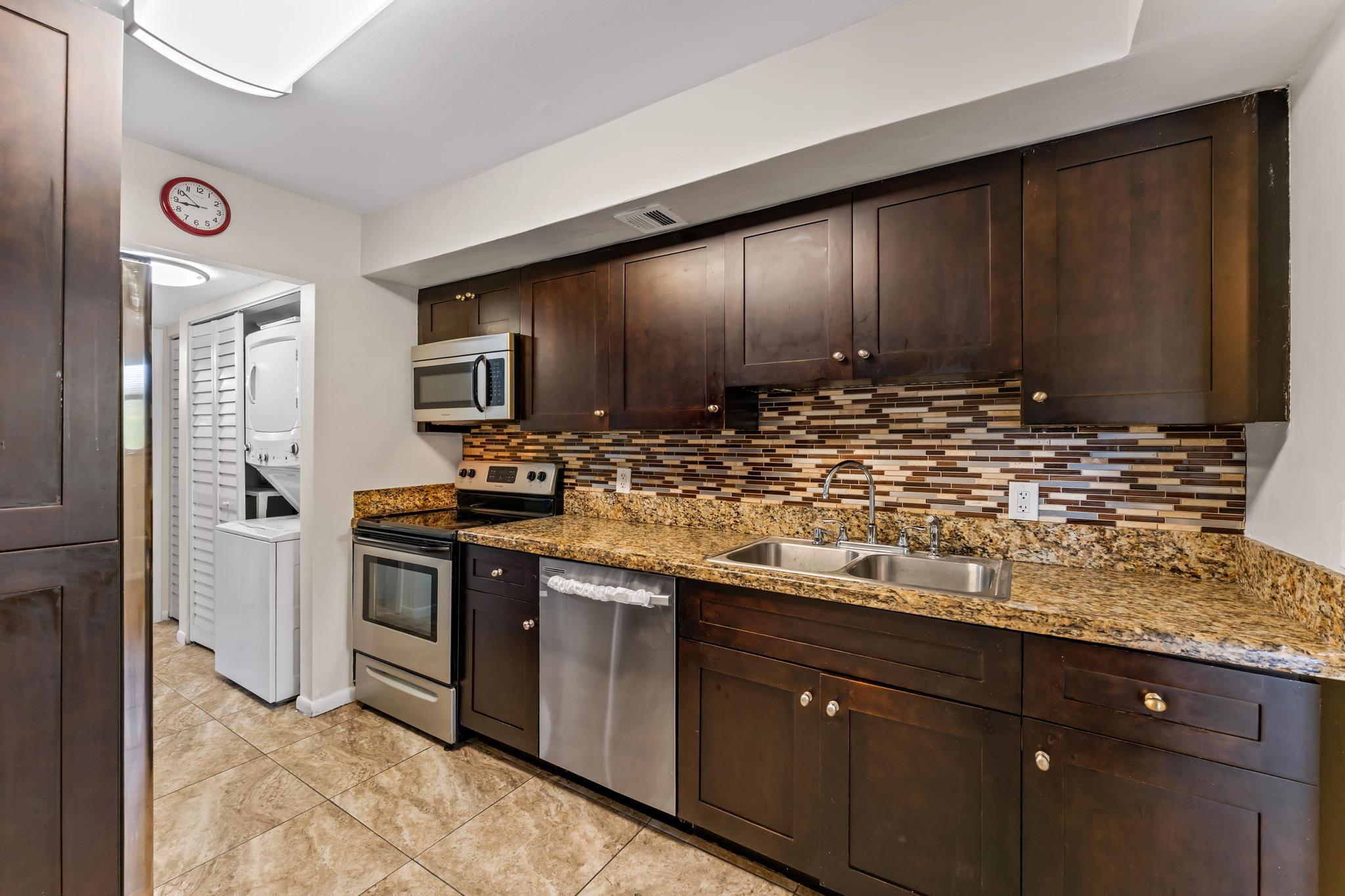 FAIRVIEW VILLAS CONDO - Residential