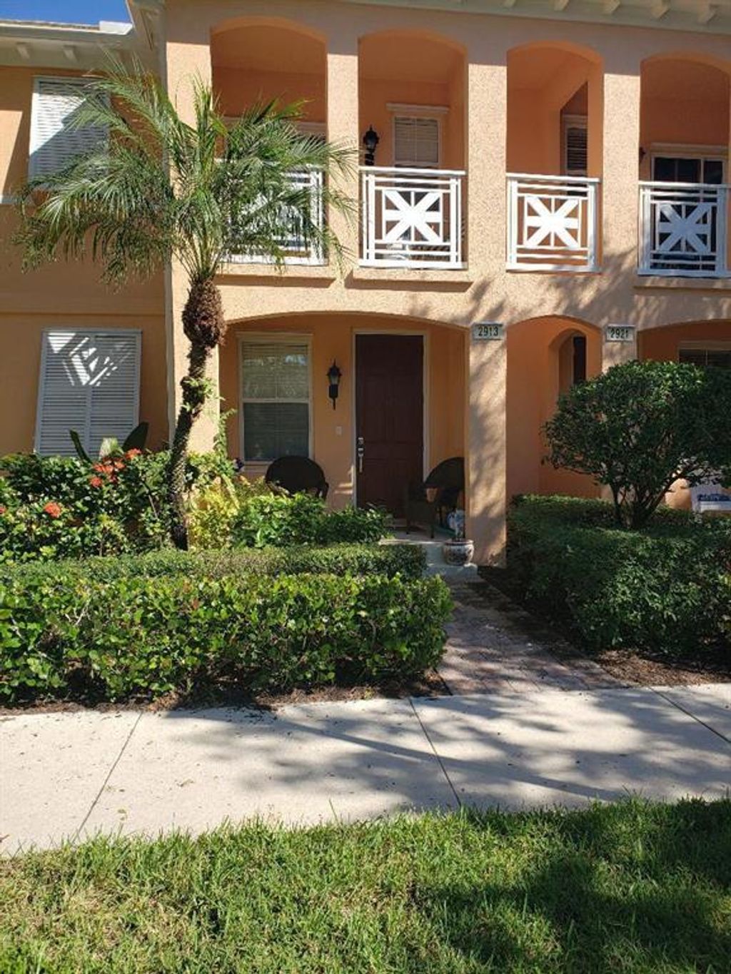 Photo of 2913 E Community Drive, Jupiter, FL 33458 (MLS # R10808670)