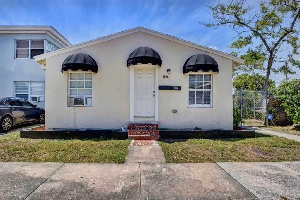 Photo of 1106 18th Street St, West Palm Beach, FL 33407 (MLS # R10621423)