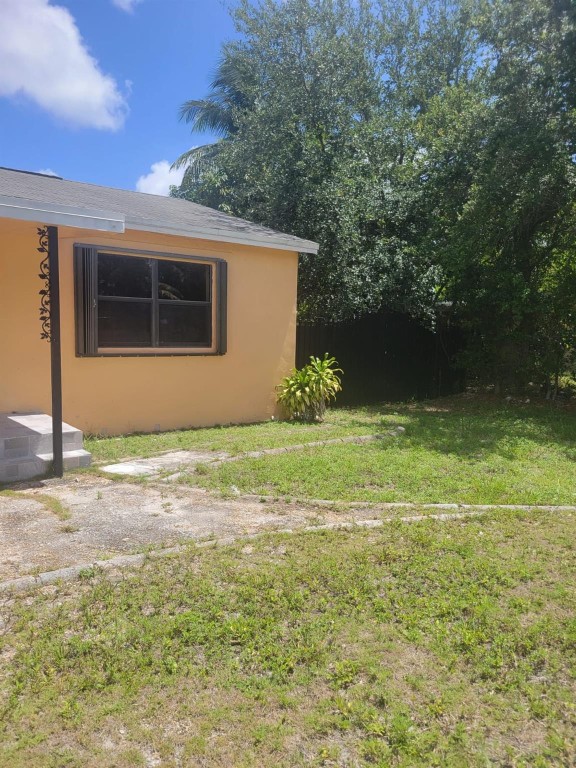 AIRLINE ESTATES - Residential Lease