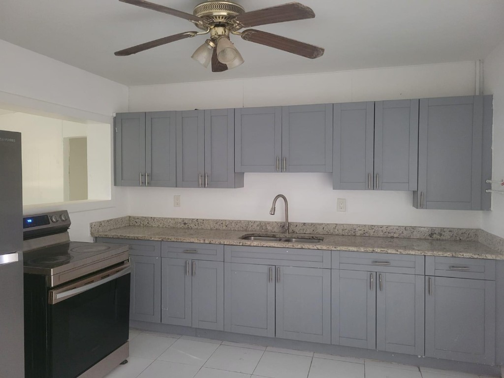 AIRLINE ESTATES - Residential Lease