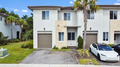 1710 Pioneer Way Royal Palm Beach FL 33411