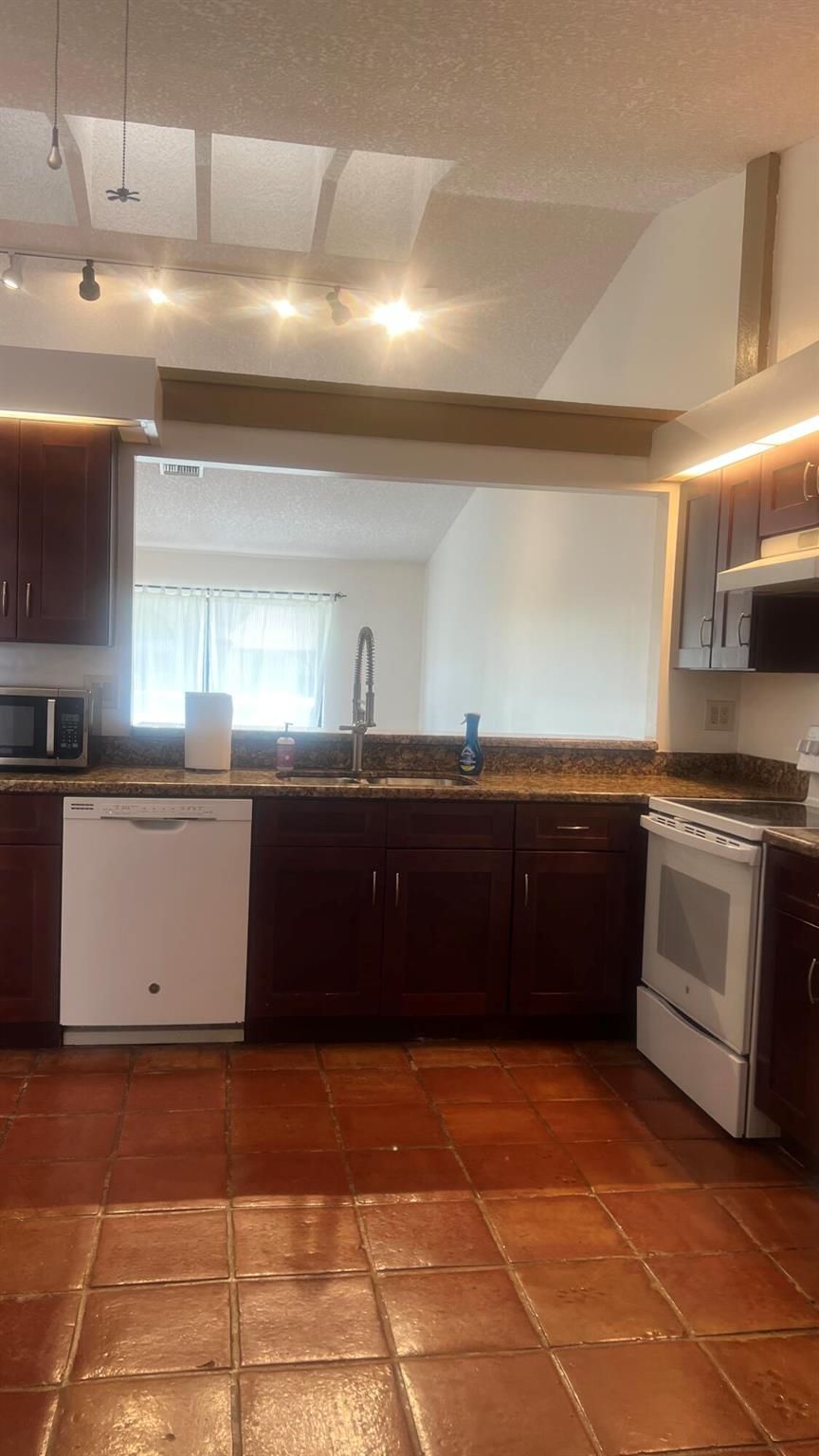 Boca Raton, Florida 33428, United States, 2 Bedrooms Bedrooms, ,2 BathroomsBathrooms,Residential,Active,209630