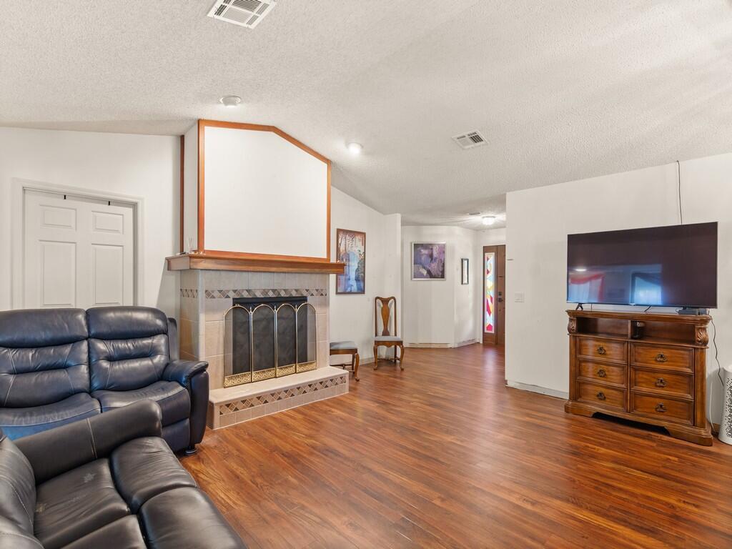 Kingslake - Residential