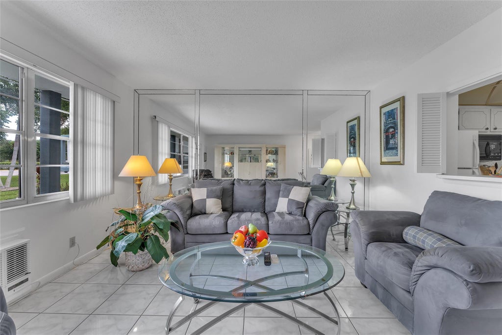 Photo of 34 Islewood B #34, Deerfield Beach, FL 33442 (MLS # F10388626)