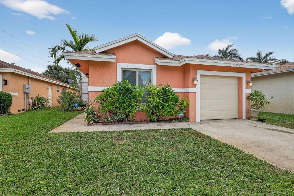 Photo of 2208 Evans Street, Hollywood, FL 33020 (MLS # R11157059)