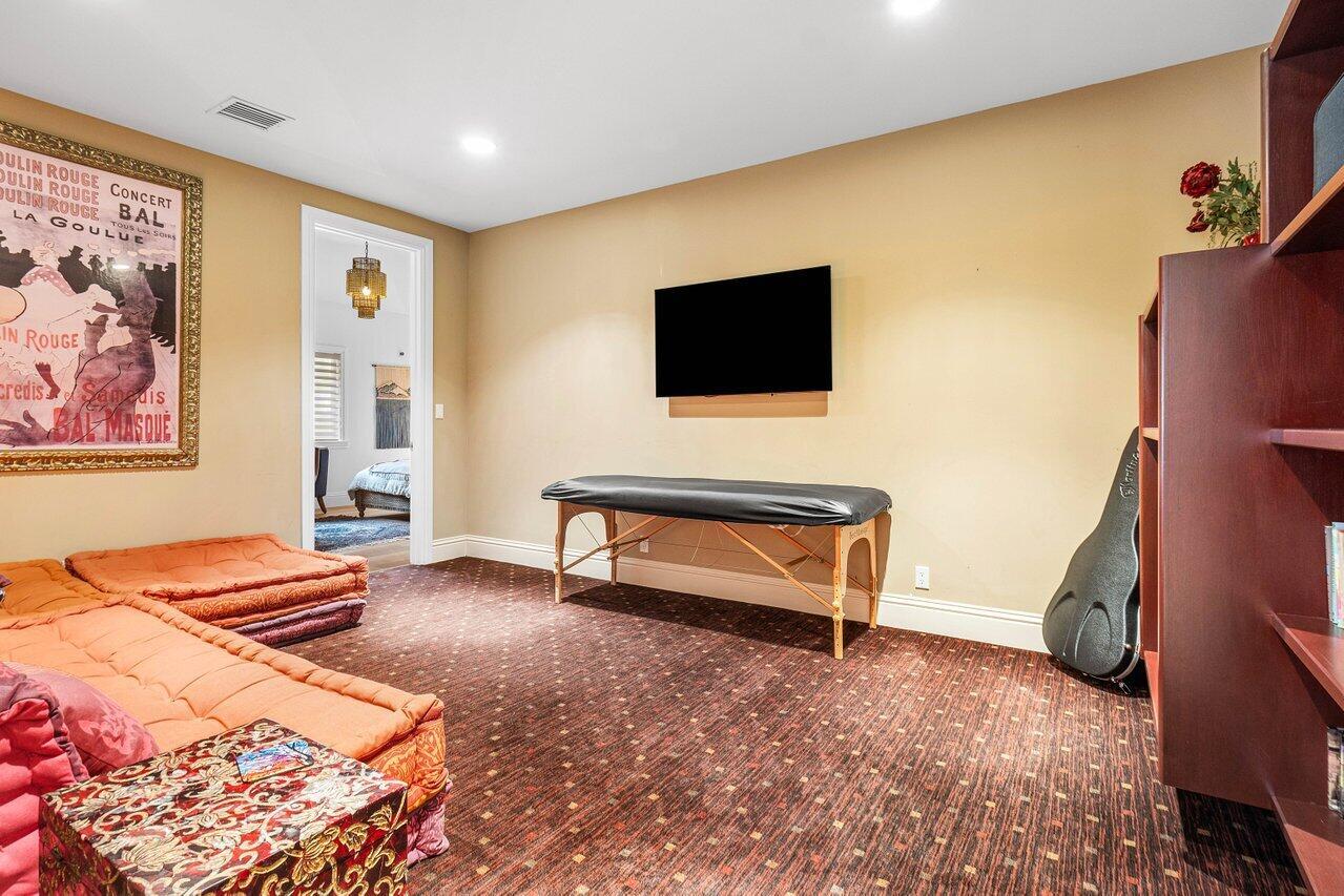 BERMUDA RUN - Residential