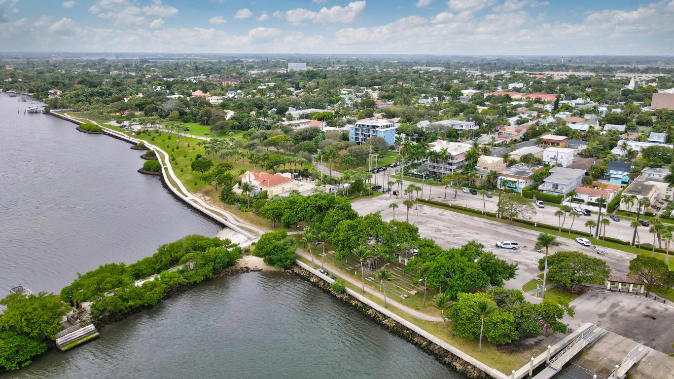 DOTTOR CONDO - Residential