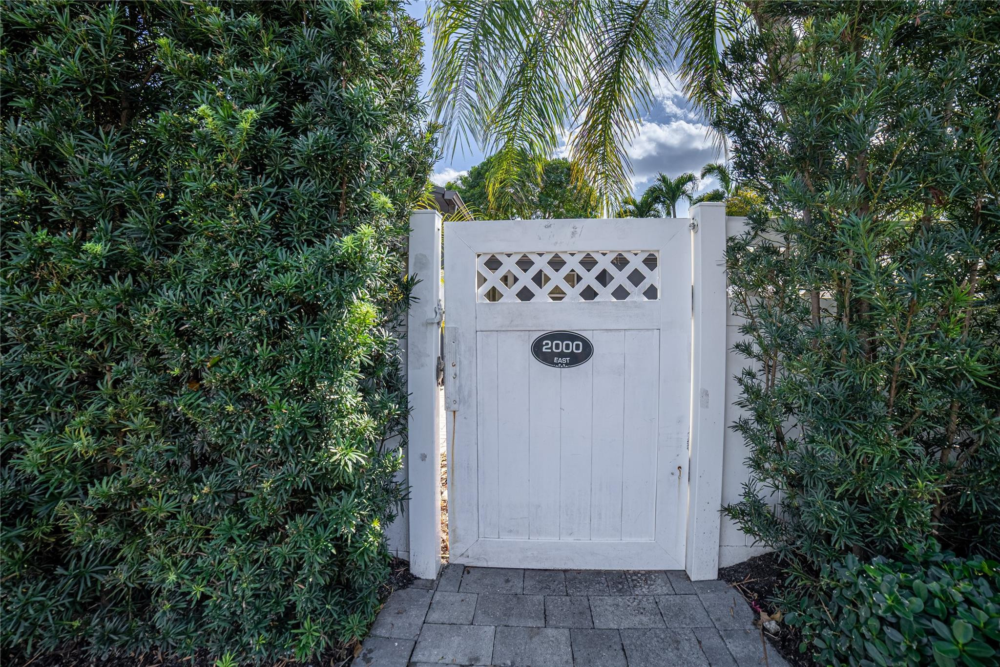 Lauder-Gate 26-48 B - Residential Income