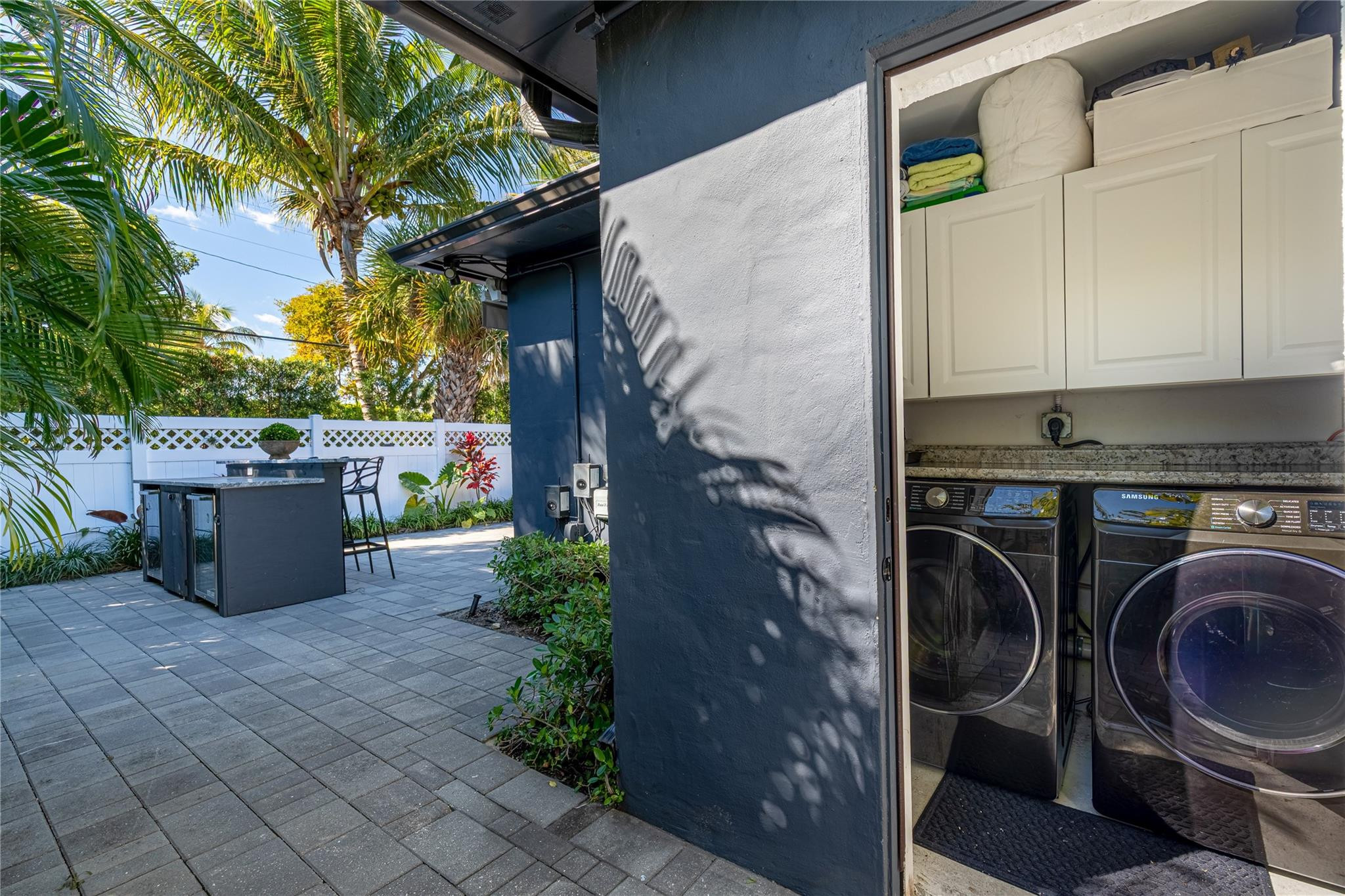 Lauder-Gate 26-48 B - Residential Income