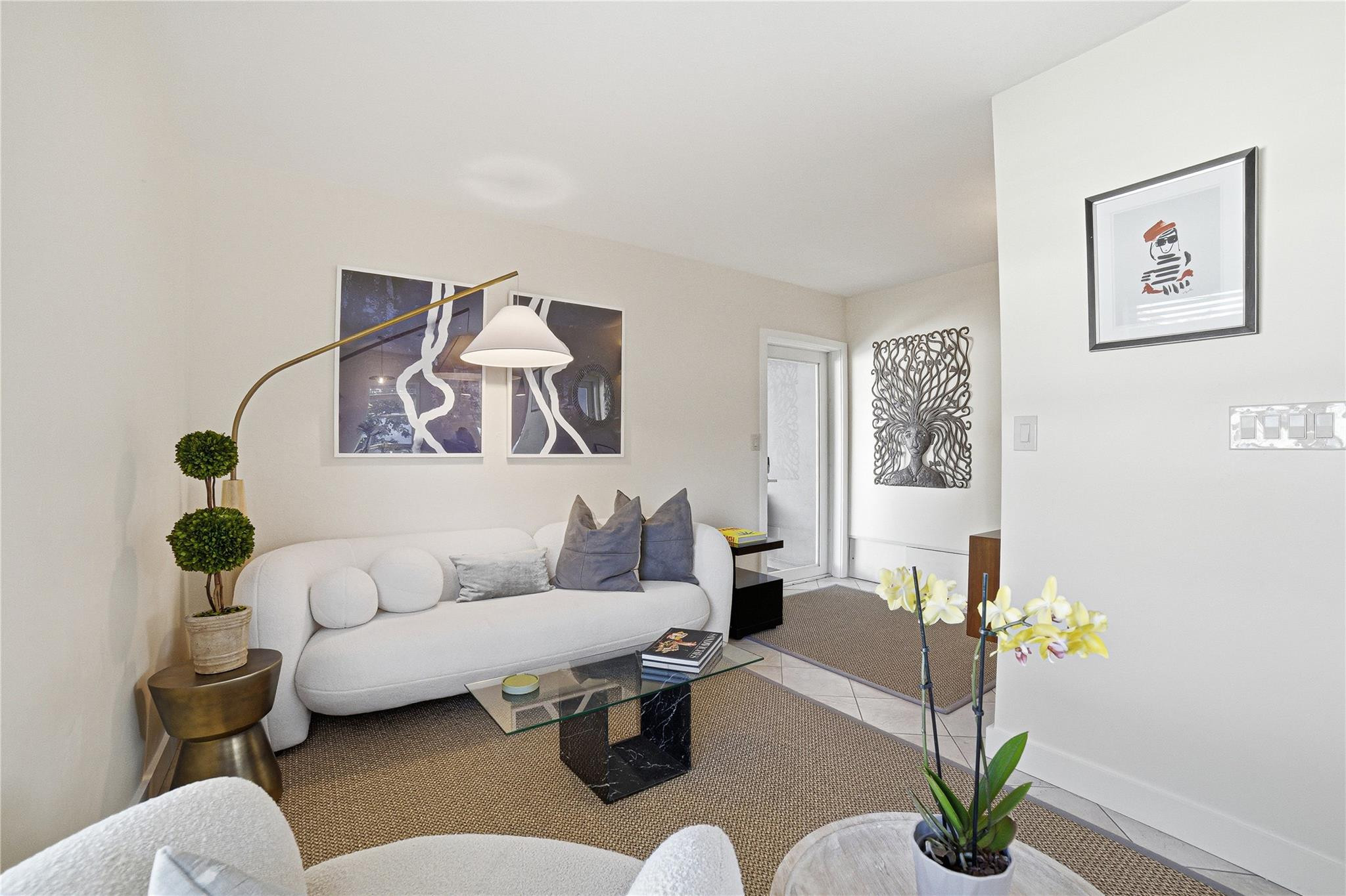 Lauder-Gate 26-48 B - Residential Income