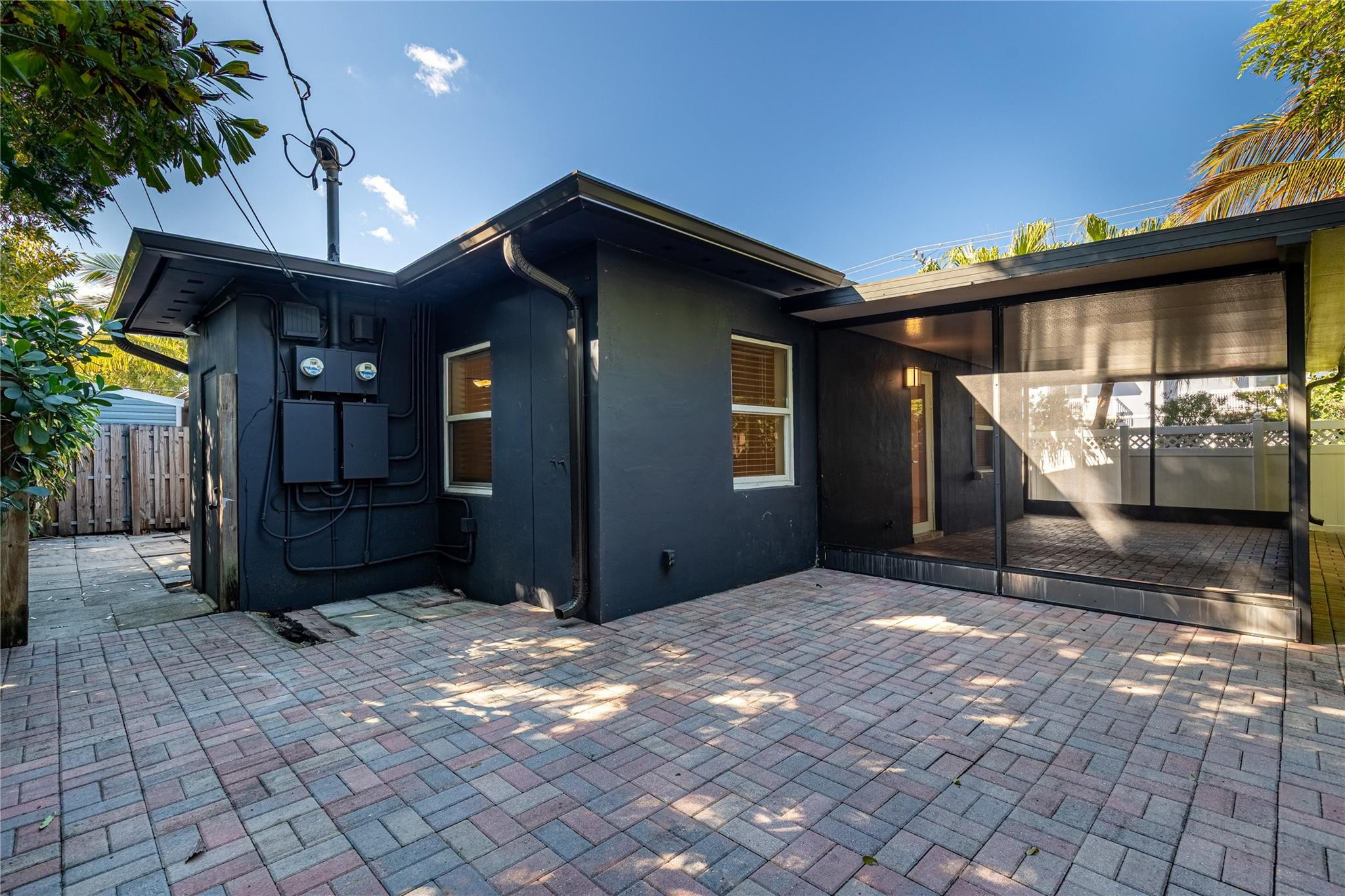 Lauder-Gate 26-48 B - Residential Income