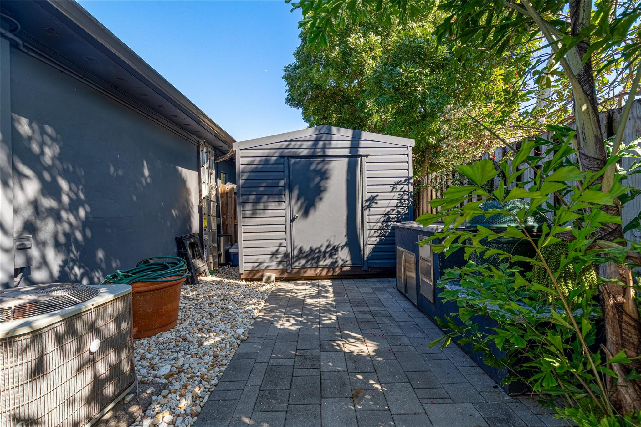 Lauder-Gate 26-48 B - Residential Income