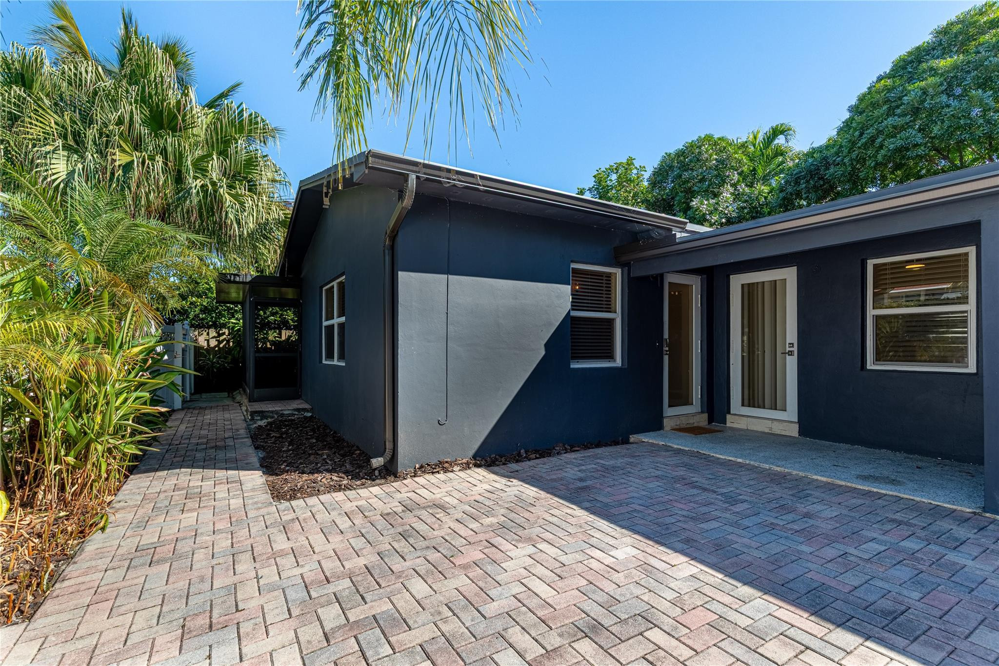 Lauder-Gate 26-48 B - Residential Income