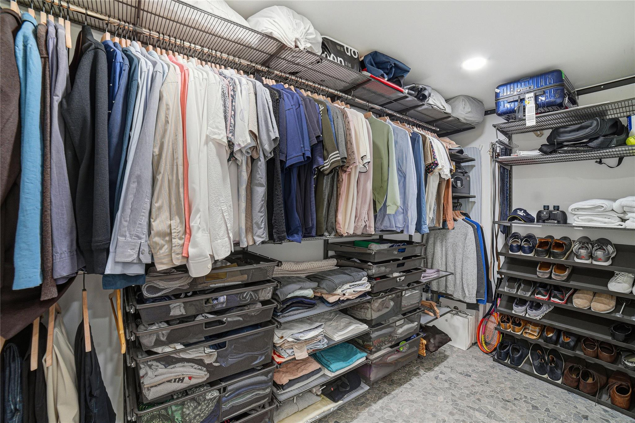 Lauder-Gate 26-48 B - Residential Income