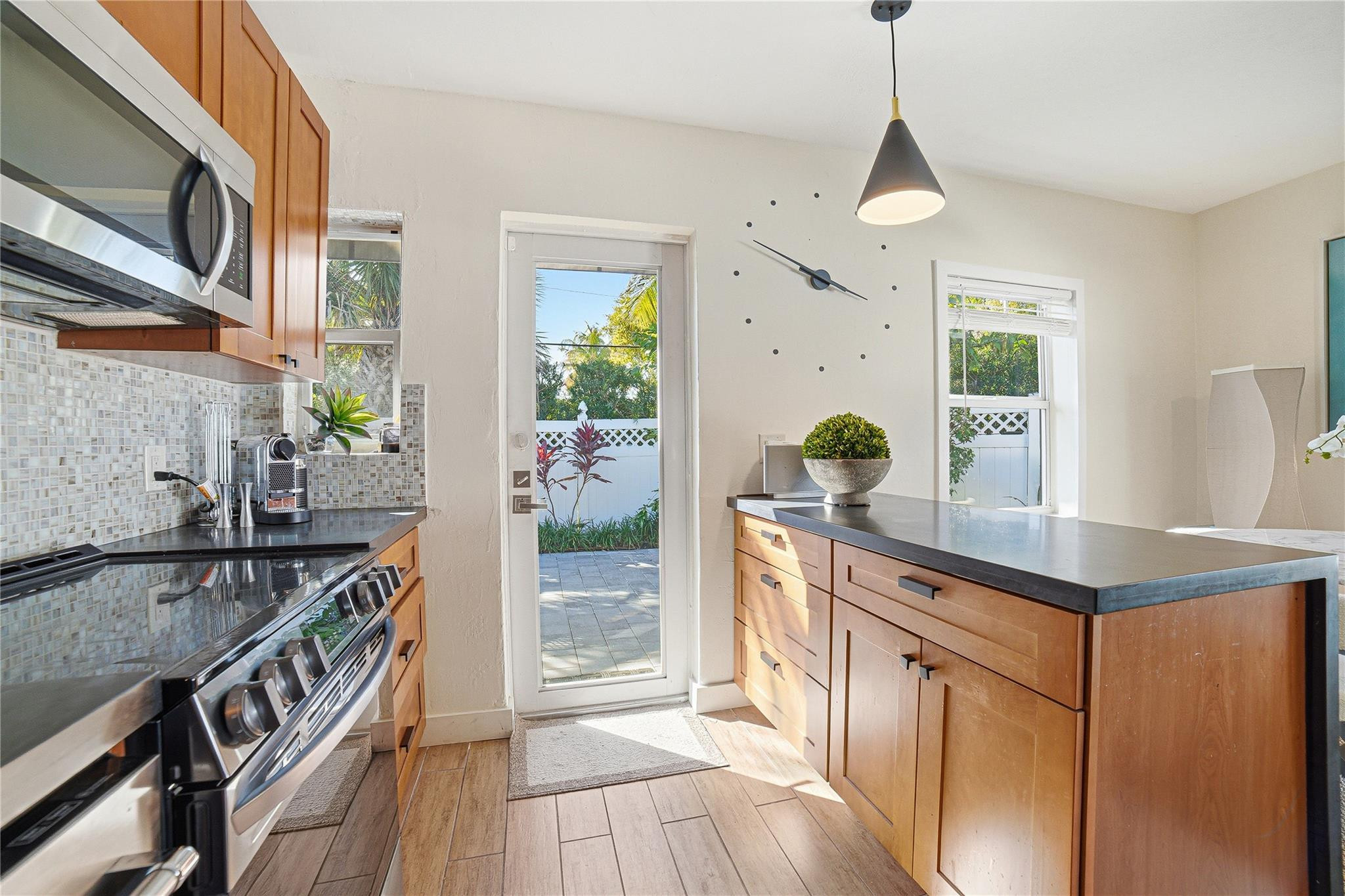 Lauder-Gate 26-48 B - Residential Income