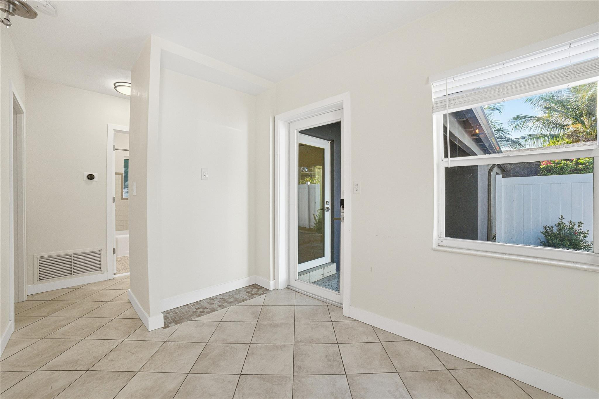 Lauder-Gate 26-48 B - Residential Income