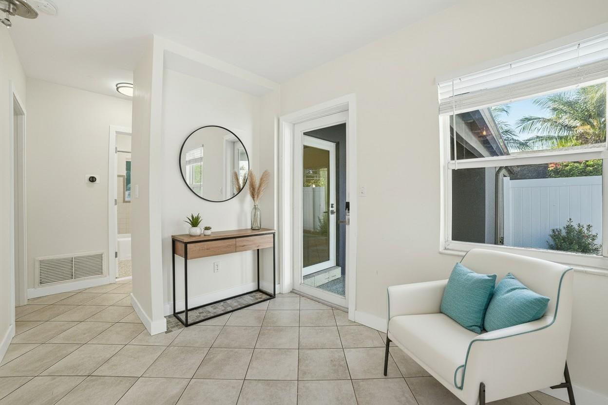 Lauder-Gate 26-48 B - Residential Income