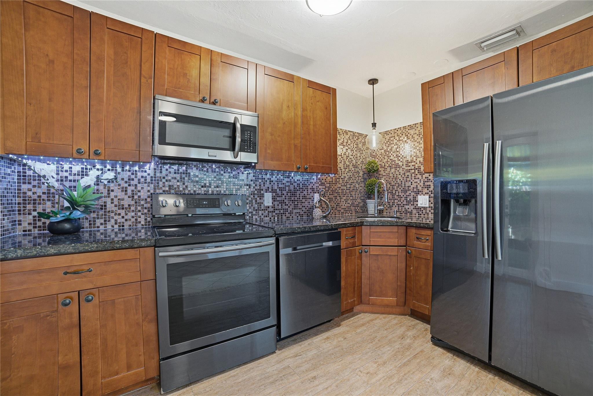 Lauder-Gate 26-48 B - Residential Income