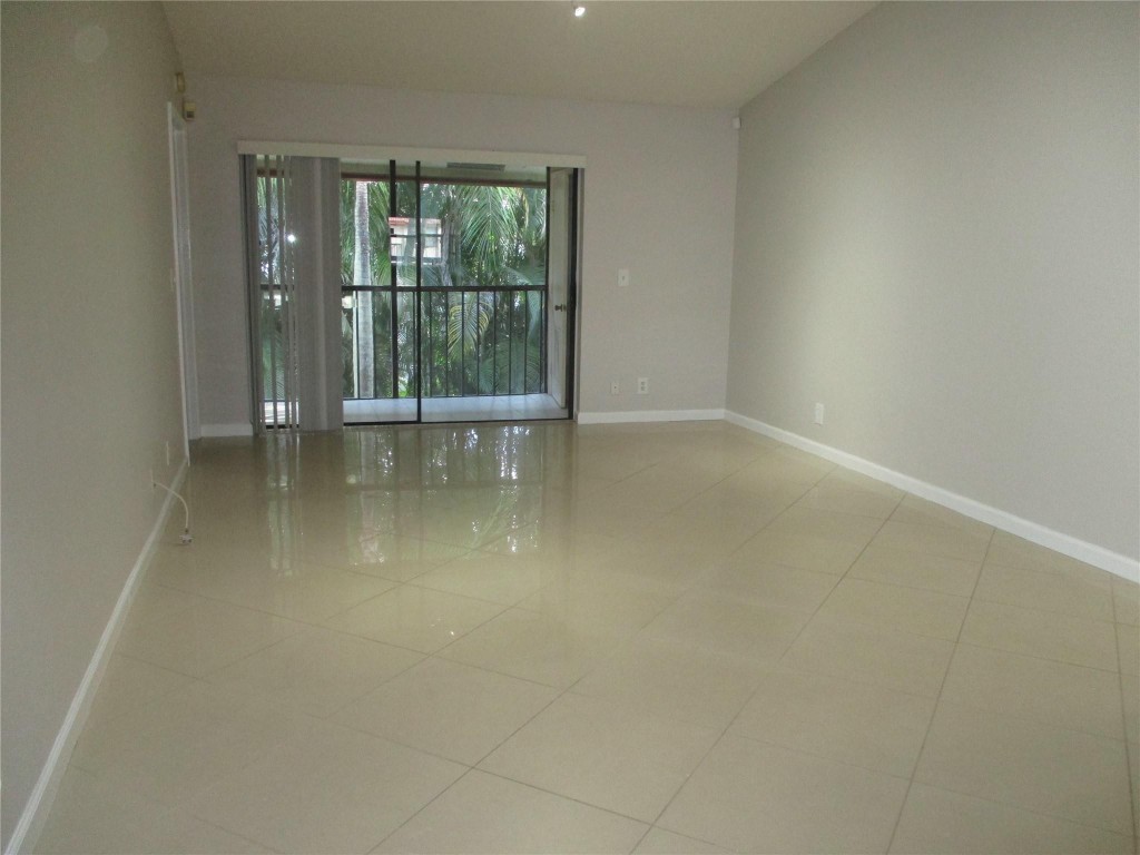 BOCA PALMS CONDOMINIUM - Residential Lease