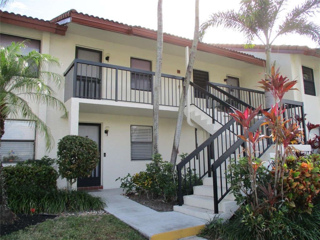 BOCA PALMS CONDOMINIUM - Residential Lease