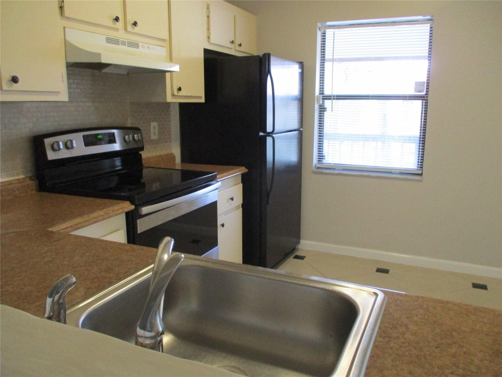 BOCA PALMS CONDOMINIUM - Residential Lease