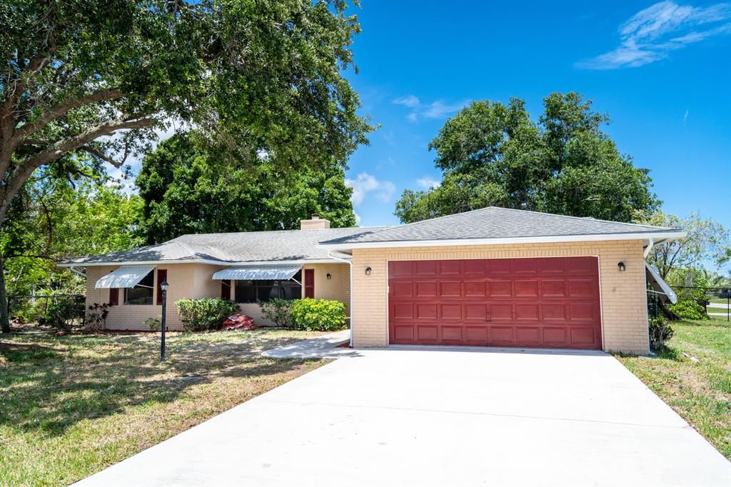 Photo of 552 SE Calmoso Drive, Port Saint Lucie, FL 34983 (MLS # R10722278)