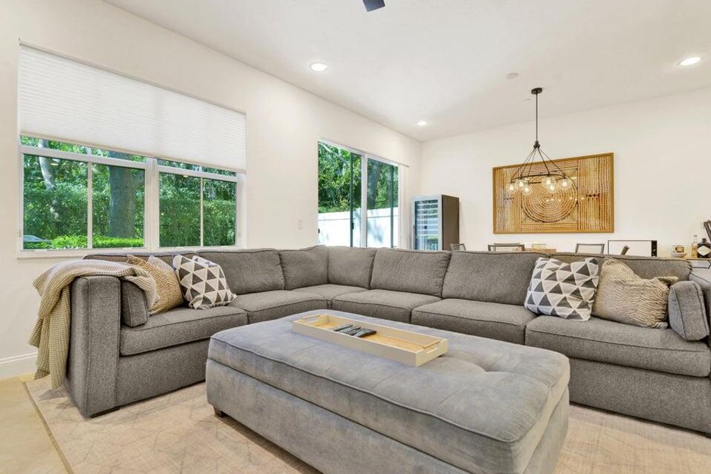 Photo of 124 W Prive Circle, Delray Beach, FL 33445 (MLS # R11090661)