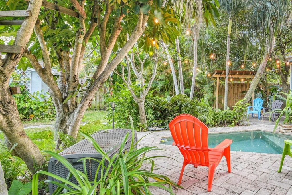 Photo of 1317 S N Street, Lake Worth Beach, FL 33460 (MLS # R11068217)