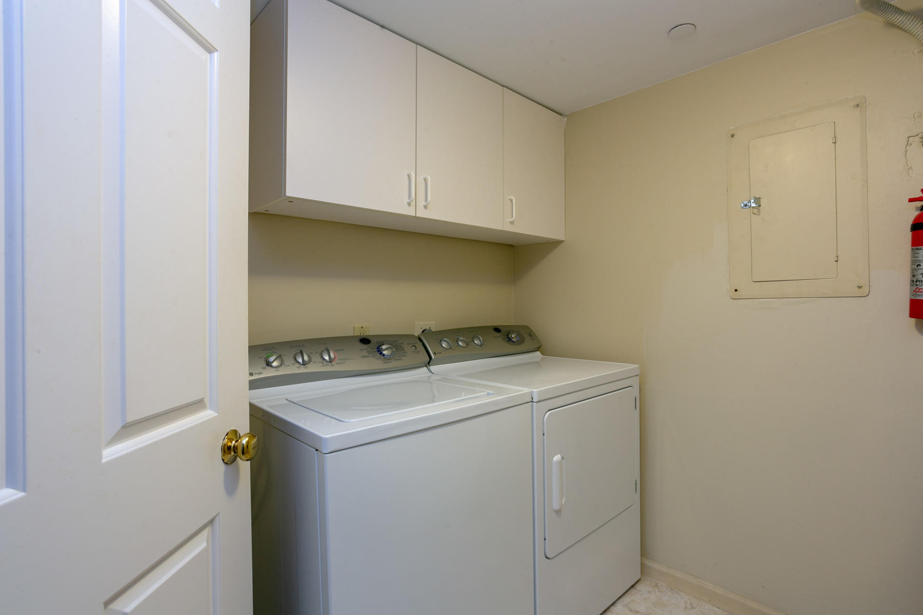 CORINTHIANS CONDO - Residential Lease